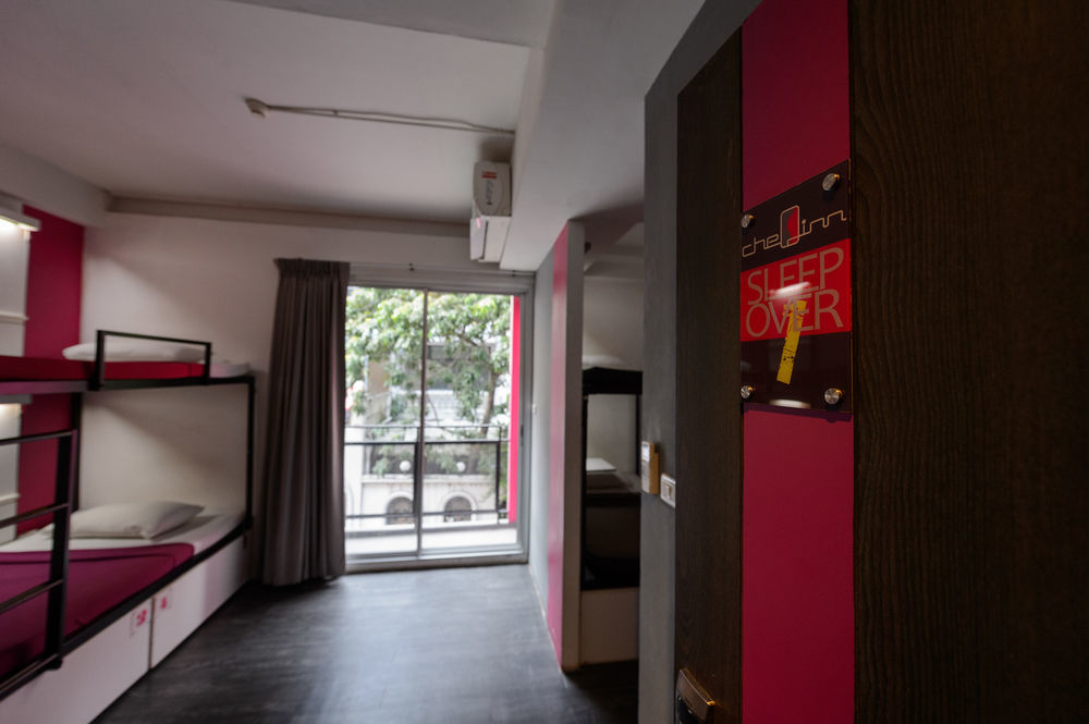 Cheqinn Hostel - Sukhumvit 4 Nana Plaza Bangkok Exterior foto